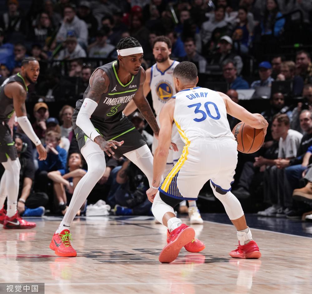 篮球比赛的 篮球比赛的